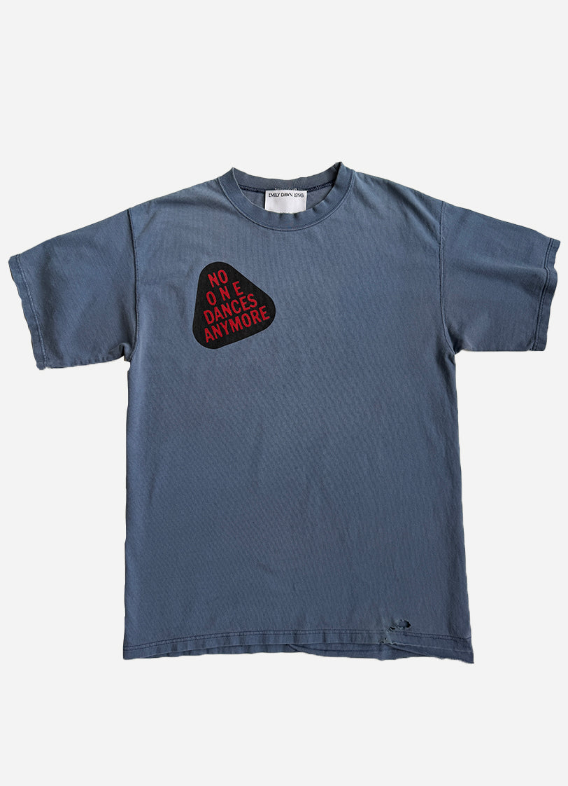 NO ONE DANCES ANYMORE - HoleBLU_Vintage tee